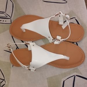 Forever 21 white sandals size 9